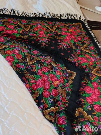 Павловопосадский платок шерстяной