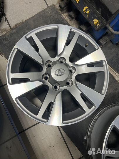 Диски Land Cruiser 150 R18 оригинал