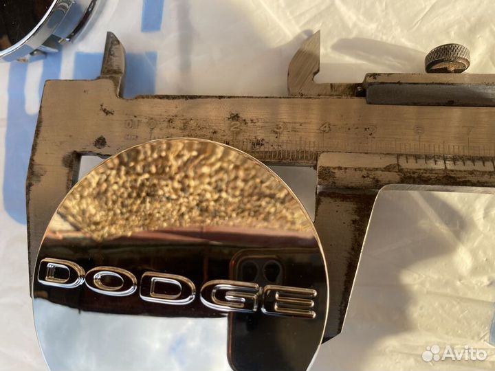Комплект Dodge оригинальные колпачки в цо