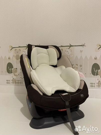 Автомобильное кресло