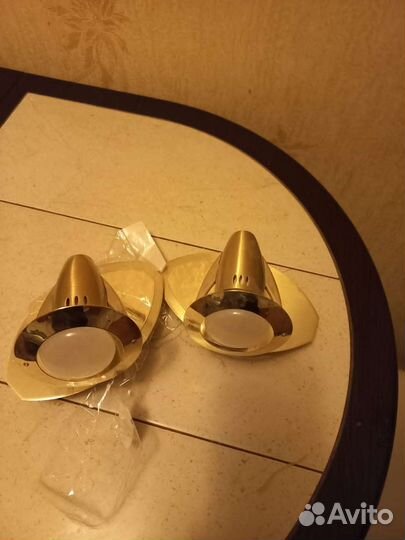 Светильники настенные