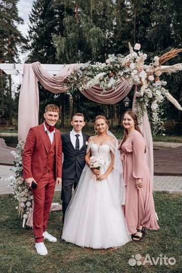 Поющий ведущий