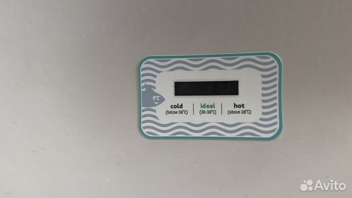 Детская ванночка для купания с градусником