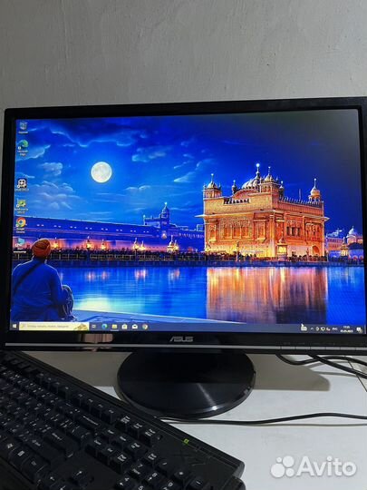 Монитор Asus 22 дюйма