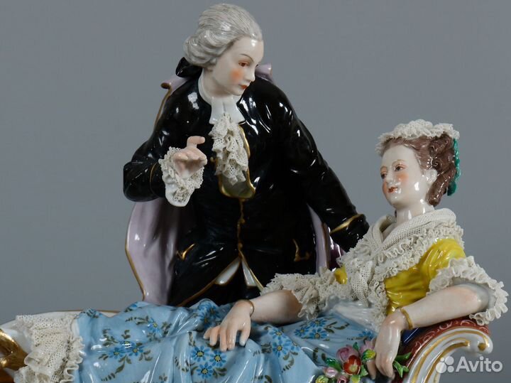 Старинная фарфоровая статуэтка. Германия