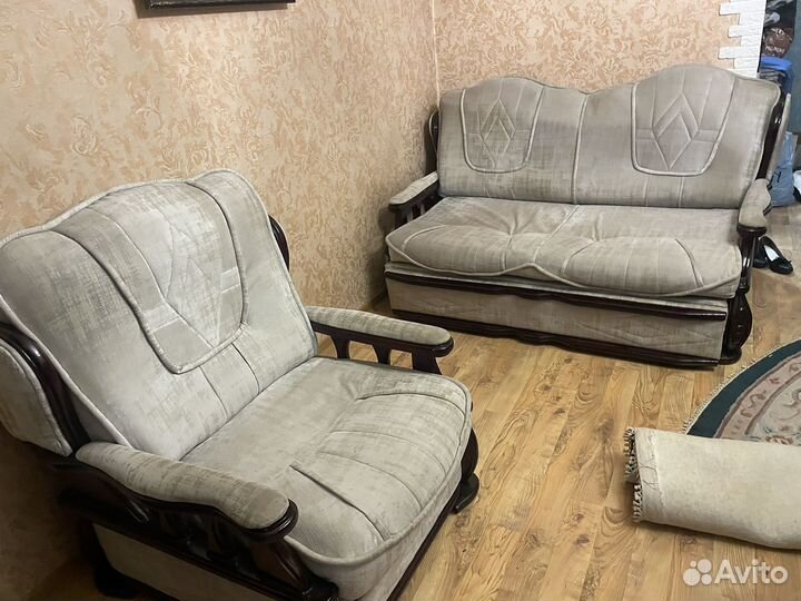 Продам диван и 2 кресла