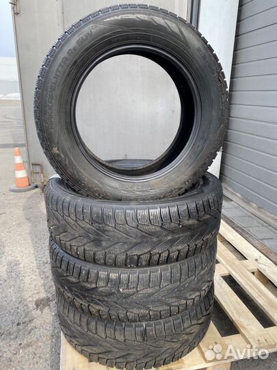 Nokian Tyres Hakkapeliitta R2 SUV 215/65 R17 103R