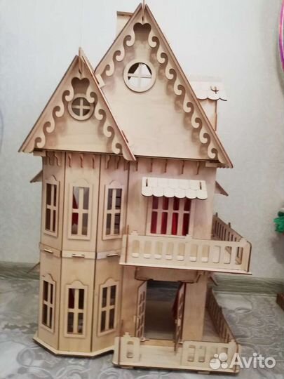 Кукольный домик деревянный