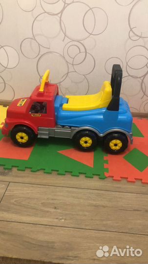 Машинки каталка для детей 2 шт