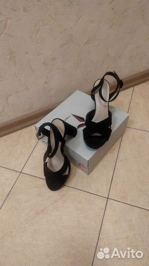 Босоножки женские 38 размер
