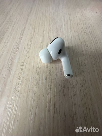 Оригинал правый наушник AirPods Pro