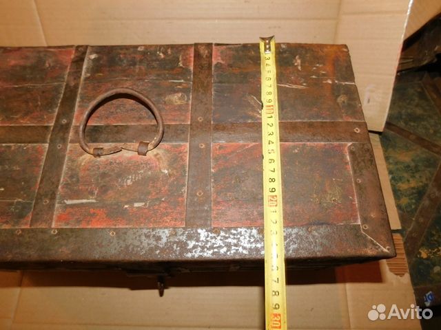 Антикварный, миниатюрный,красивый сундучок-ларец Р