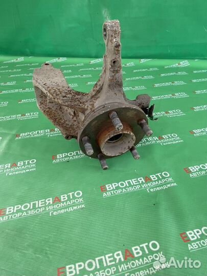 Цапфа передняя левая кулак Ford Focus II C-Max