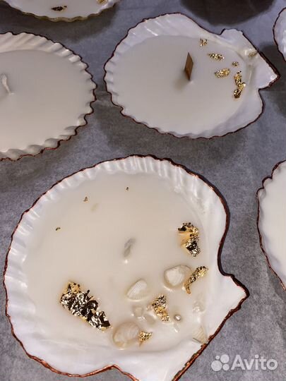 Свеча ручной работы в натуральной ракушке