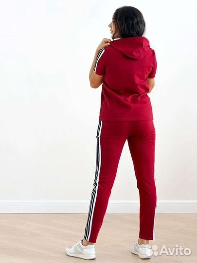 Спортивный костюм, новый