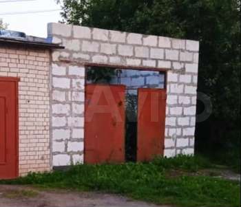 Гараж, > 30 м²