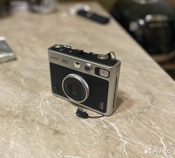 Фотоаппарат мгновенной печати Instax Mini EVO