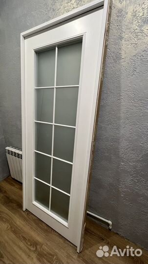 Межкомнатная дверь белая новая 2 вида