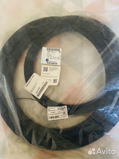 Уплотнитель задней левой двери на opel astra