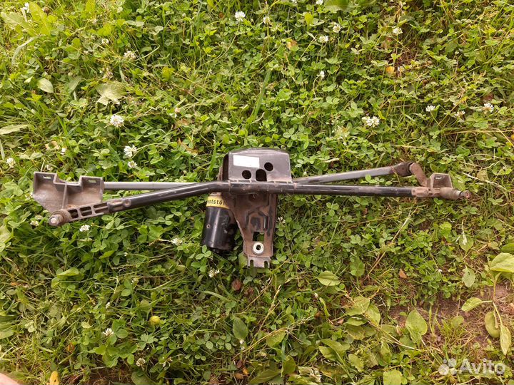 Трапеция дворников с мотором на Audi 100 C4