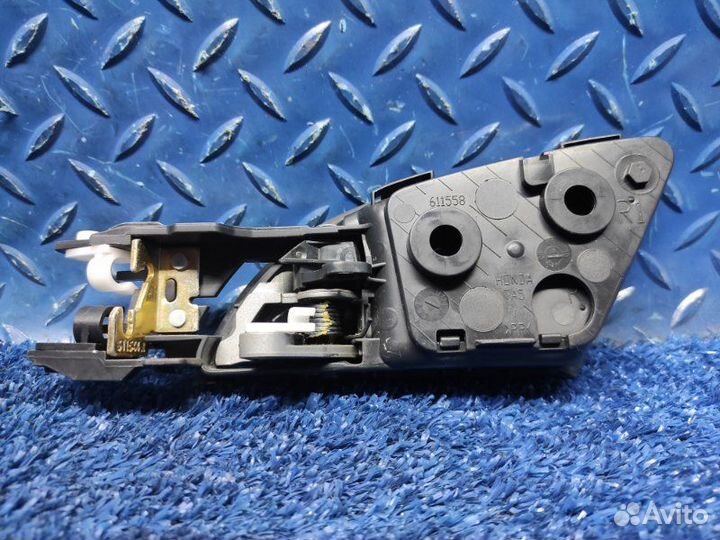 Ручка двери правая Honda Crosstour