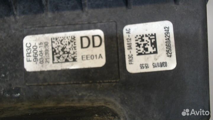 Корпус воздушного фильтра Ford Mustang, 2015