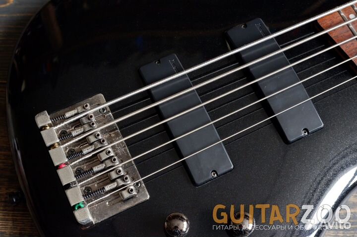 Бас гитара Ibanez SR-305 IP