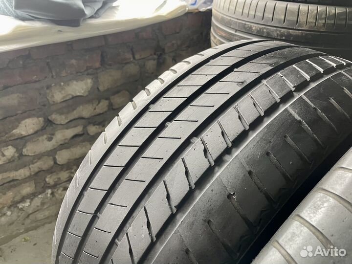 Bridgestone Alenza 001 275/45 R20 и 305/40 R20 110Y