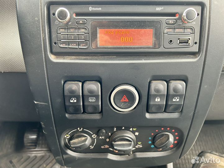 LADA Largus 1.6 МТ, 2016, битый, 128 000 км