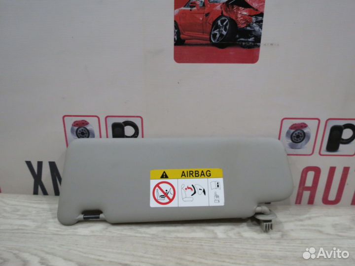 Козырек солнцезащитный правый Renault Sandero 2