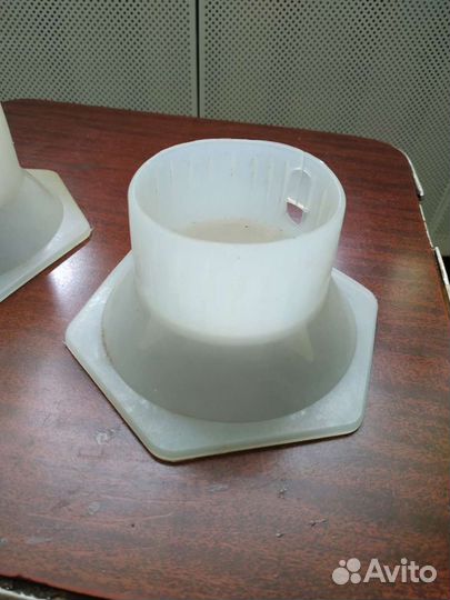 Пластиковая основа для мерных цилиндров