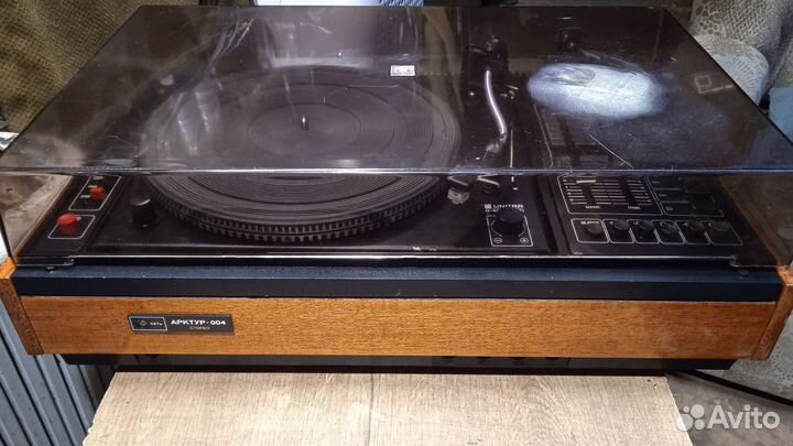 Проигрователь пластинок «Арктур-004-стерео»