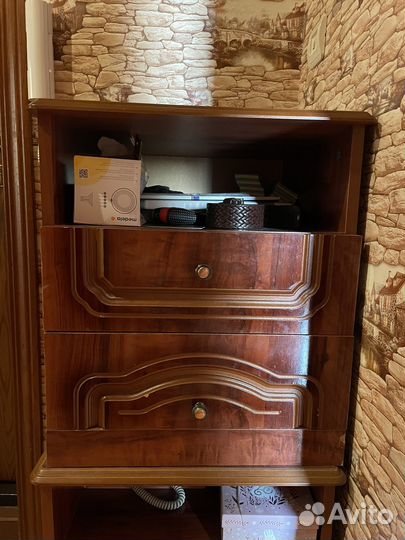 Тумбочка прикроватная