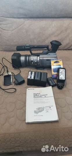 Видеокамера Sony 2100