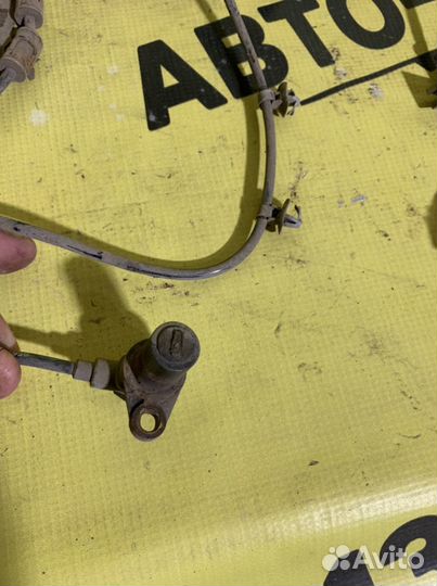 Датчик абс левый правый Хендай Элантра 3 XD