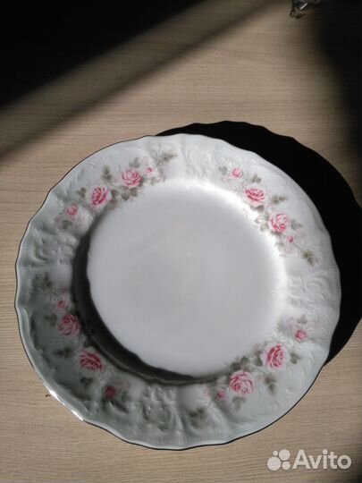 Классика и нежность чешской посуды