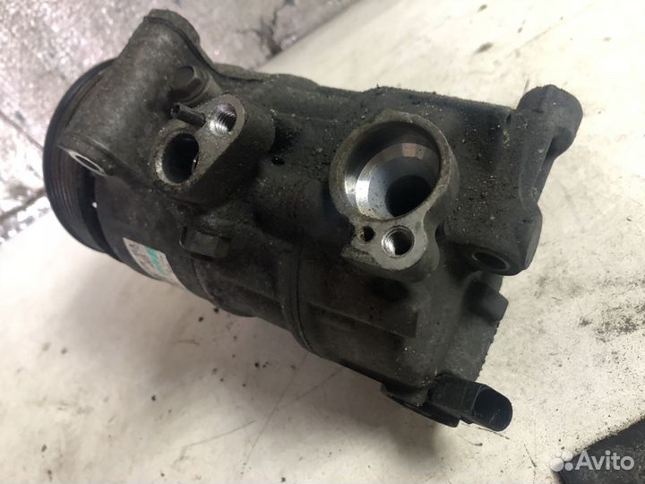 Компрессор кондиционера Volkswagen Passat B6