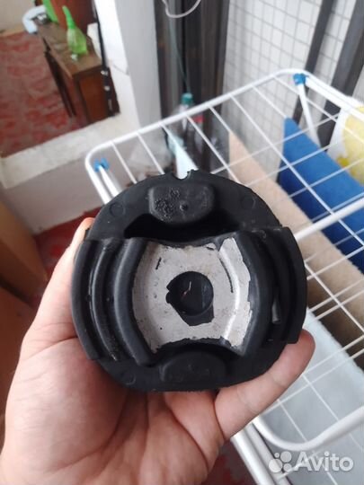 Сайлентблоки заднего подрамника заднии w210