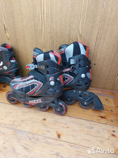 Роликовые коньки