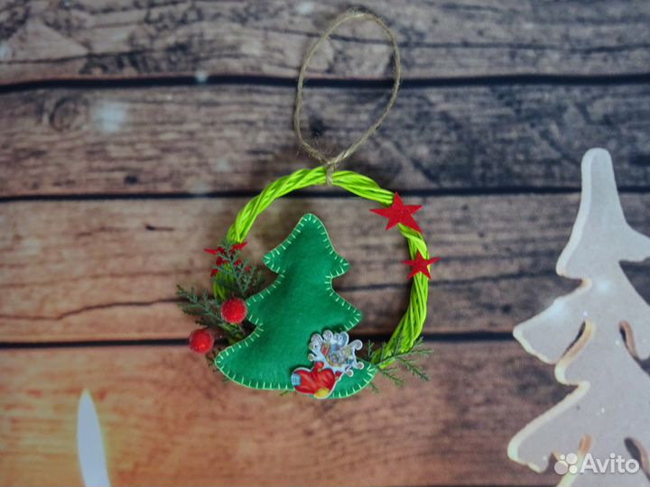 Продам веночки новогодние