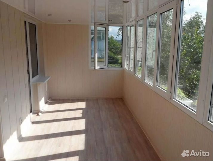 Остекление балкона пластиковое 3200 х 1420