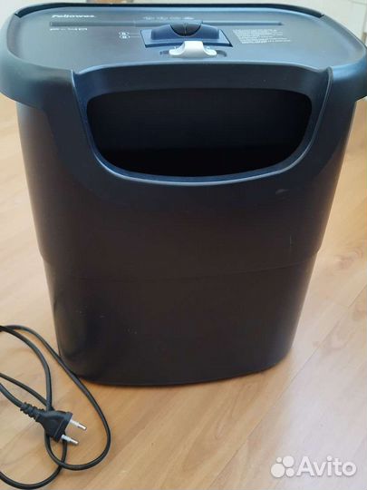 Шредер для бумаги Fellowes p40 Ростест