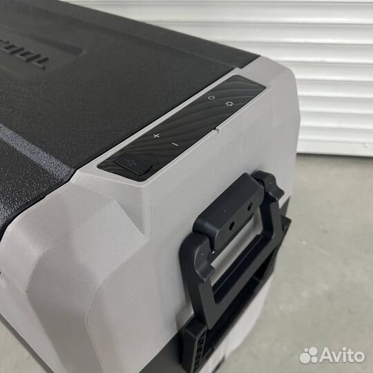 Автомобильный холодильник 12 220 вт