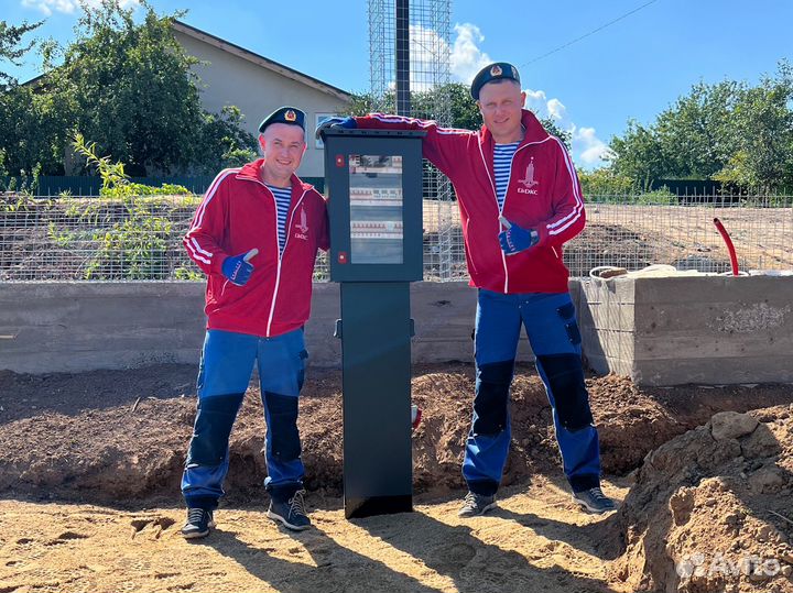 Трубостойка. Ввод кабеля на участок под землёй