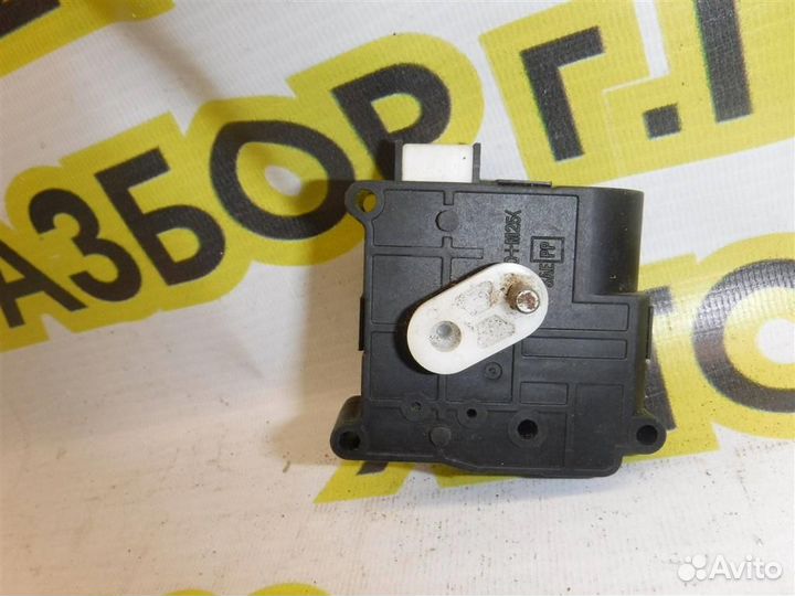 Моторчик заслонки печки Toyota Corolla (E120) 200