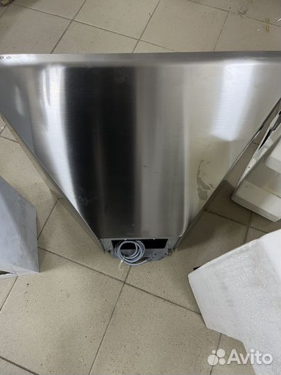 Вытяжка для кухни новая Elica 60