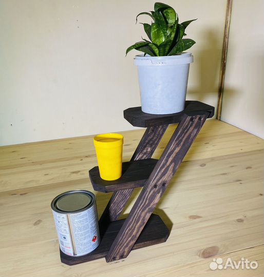 Полка для цветов на окно