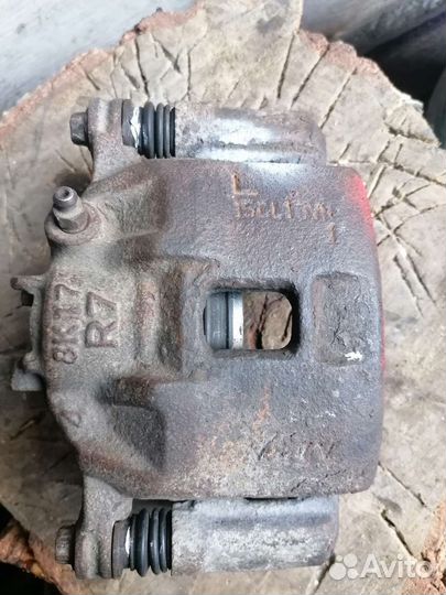 Тормозной суппорт Honda левый