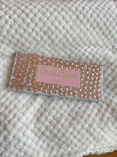 Палетка теней, помада, тени, хайлайтер