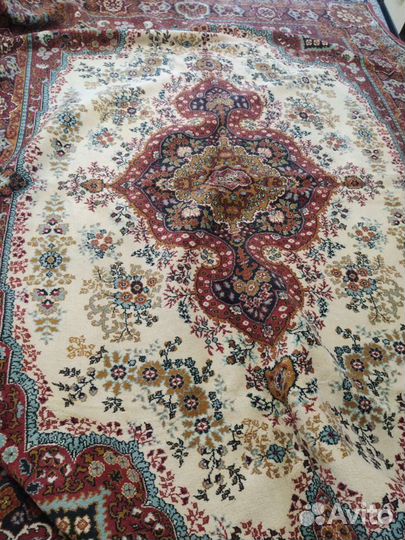 Ковер шерстяной